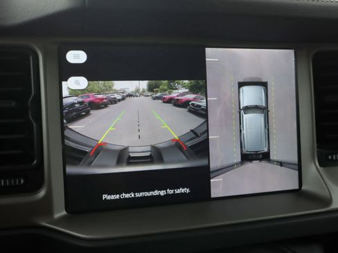 Used 2025 Ford Bronco Outer Banks image 13