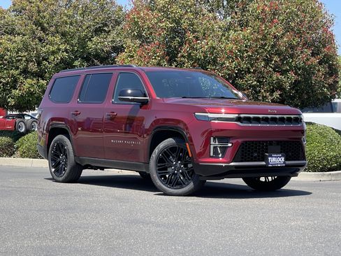 New 2026 Jeep Grand Wagoneer Limited AWD/4WD image 2