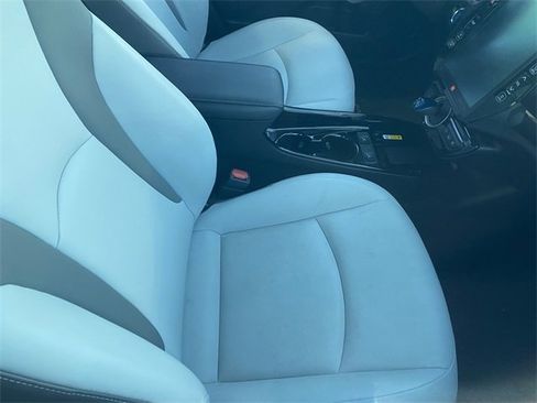 Used 2021 Toyota Prius Prime Limited image 6