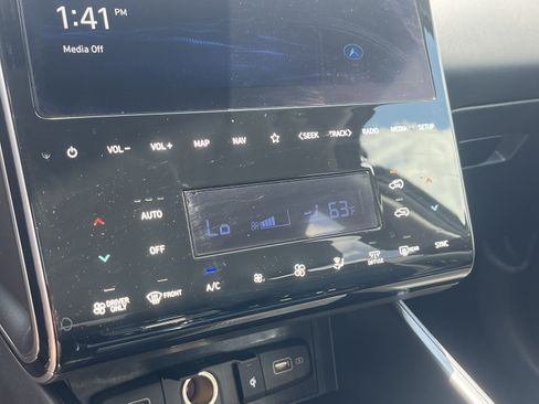 Used 2024 Hyundai Tucson Limited AWD/4WD image 19
