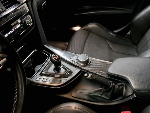 Used 2018 BMW M3 image 19