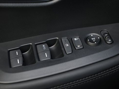 New 2026 Honda HR-V LX image 24