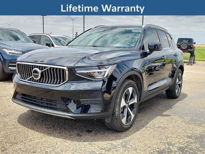 New 2025 Volvo XC40 B5 Core w/ Protection Package Premier