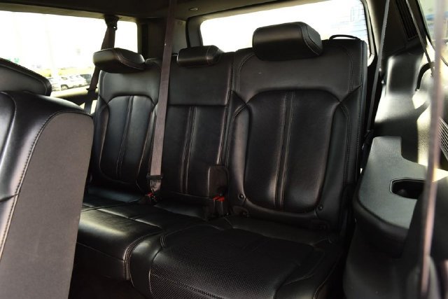 Used 2023 Jeep Wagoneer L Series II AWD/4WD image 26