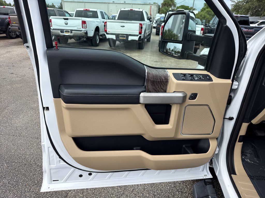 Used 2019 Ford F250 Lariat w/ Lariat Ultimate Package AWD/4WD image 13