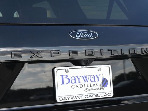 Used 2025 Ford Expedition Max Platinum w/ Stealth Appearance Package AWD/4WD image 21