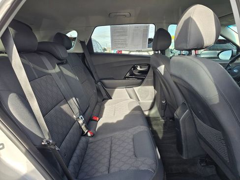 Used 2020 Kia Niro LXS image 14