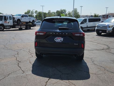 Certified 2025 Ford Escape ST-Line AWD/4WD image 9