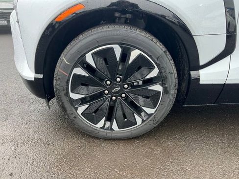 New 2026 Chevrolet Blazer EV RS image 24