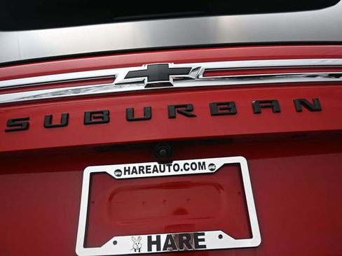 Used 2022 Chevrolet Suburban LT w/ LT Signature Plus Package image 27