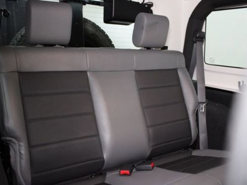 Used 2009 Jeep Wrangler X image 17