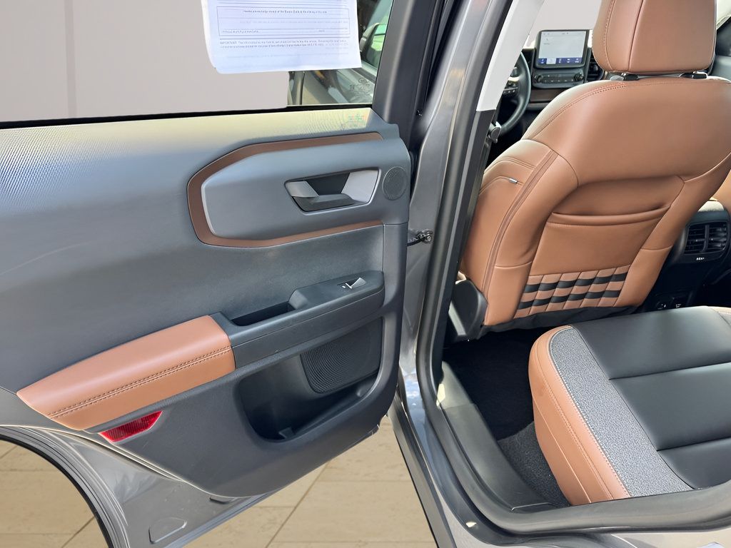 Used 2024 Ford Bronco Sport Outer Banks w/ Tech Package AWD/4WD image 35