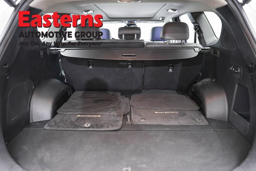 Used 2023 Hyundai Santa Fe SEL w/ Premium Package AWD/4WD image 9