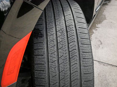 Used 2023 GMC Yukon XL Denali Ultimate image 12