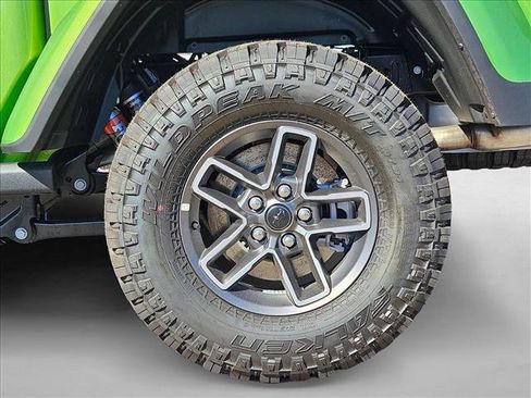 New 2025 Jeep Gladiator Mojave w/ Convenience Group image 10