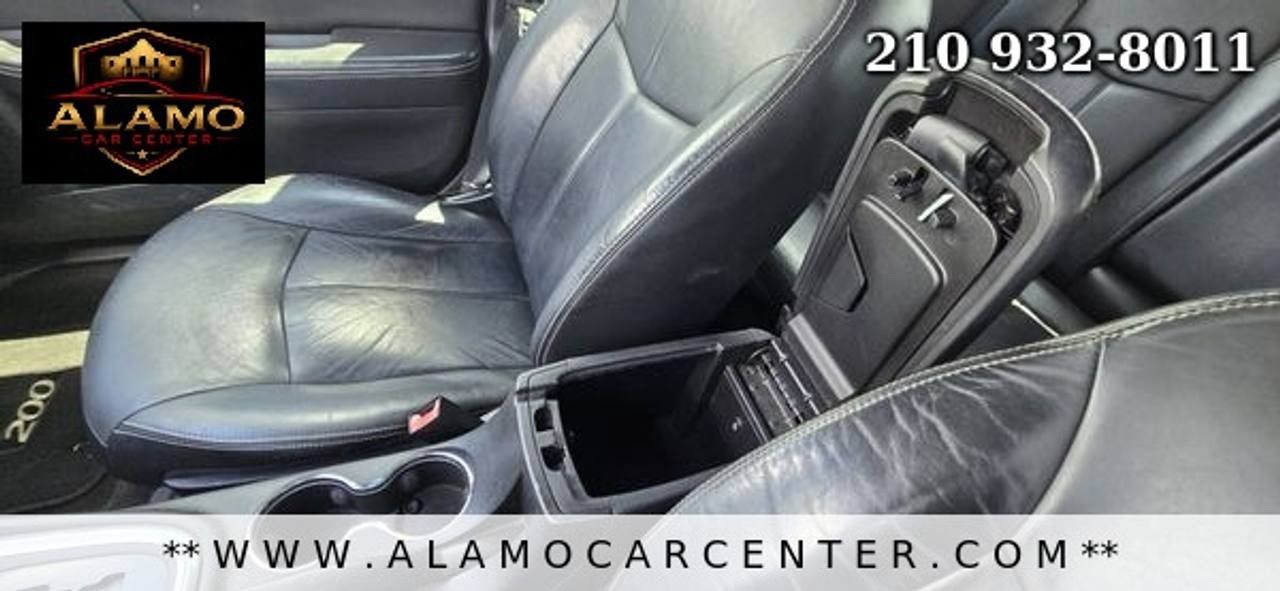 Used 2013 Chrysler 200 Limited FWD image 38