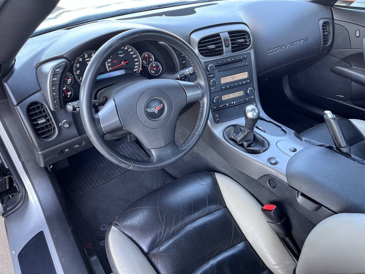 Used 2006 Chevrolet Corvette Z06 w/ Preferred Equipment Group RWD image 20