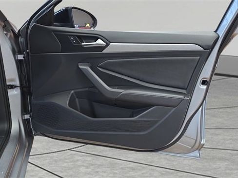 Used 2022 Volkswagen Jetta Sport image 16