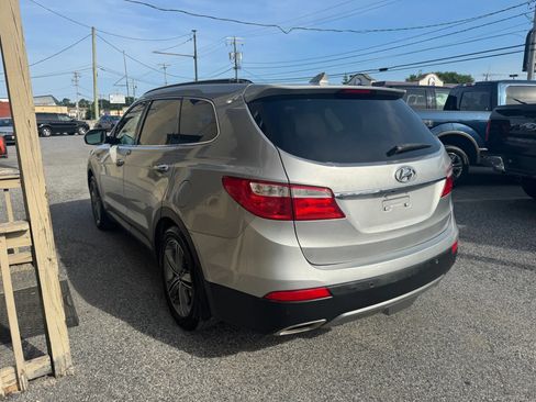 Used 2016 Hyundai Santa Fe SE w/ Option Group 03 FWD image 6