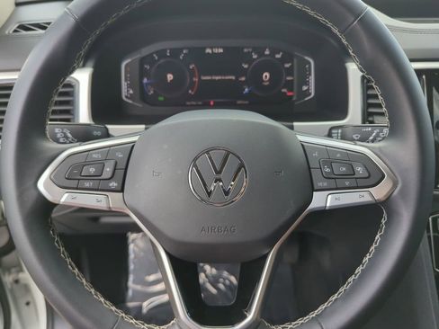 Certified 2023 Volkswagen Atlas SE FWD image 28