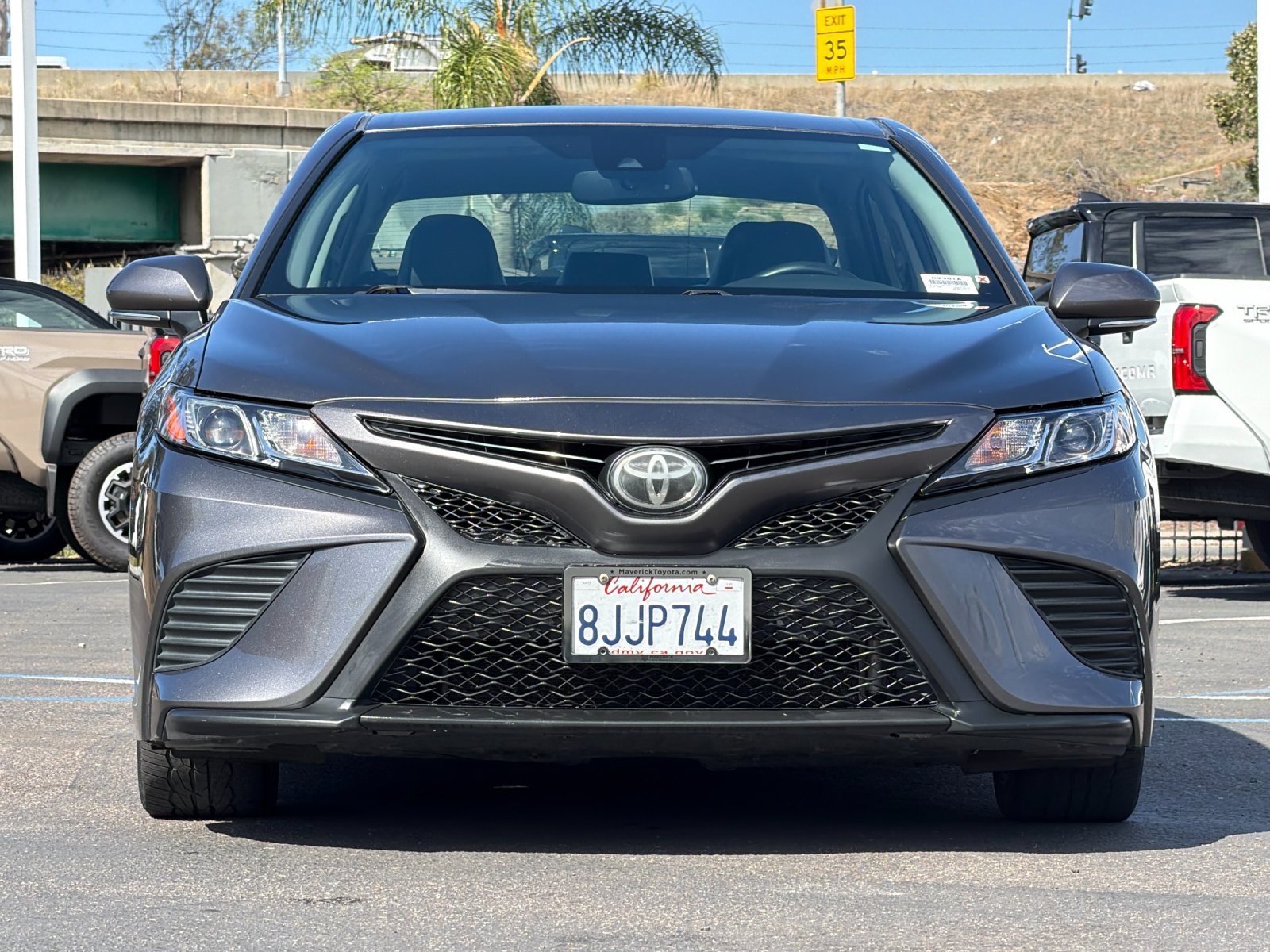 Used 2019 Toyota Camry SE w/ Convenience Package FWD image 7