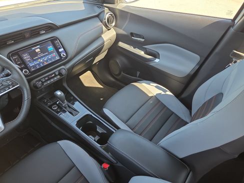 Used 2024 Nissan Kicks SR w/ SR Premium Package FWD image 12