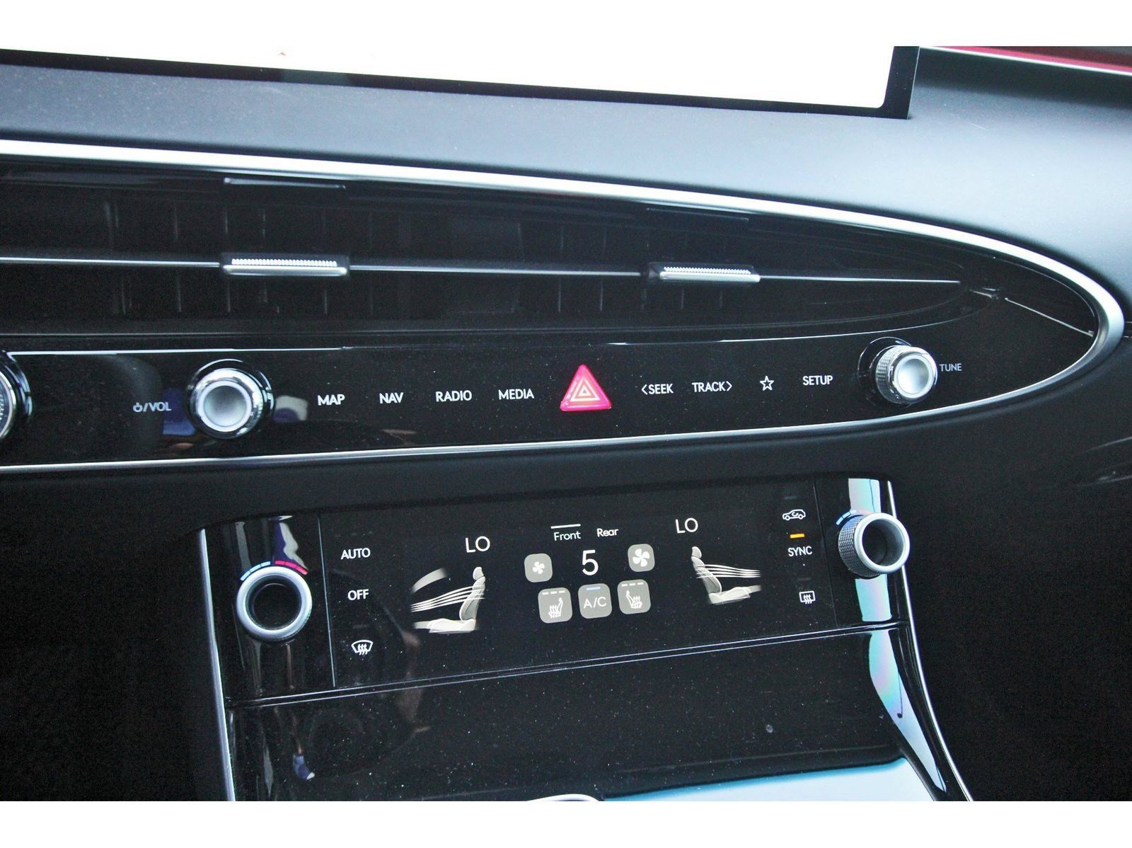 Used 2026 Genesis GV70 2.5T AWD/4WD image 27