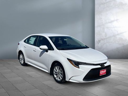 New 2026 Toyota Corolla LE FWD image 8