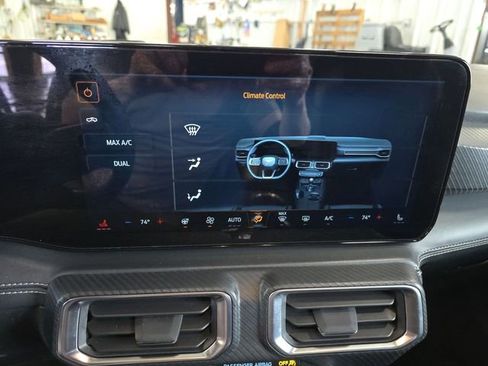 Used 2024 Ford Mustang Premium image 32
