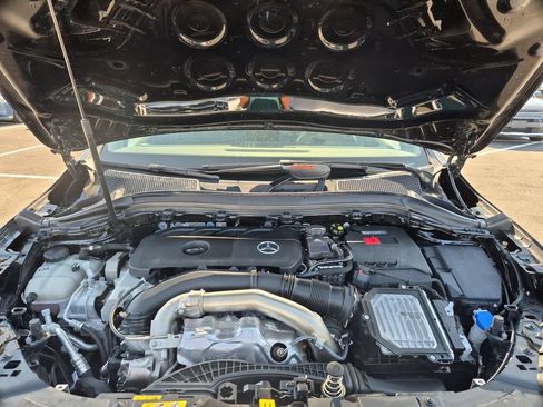 Used 2025 Mercedes-Benz GLA 250 image 32