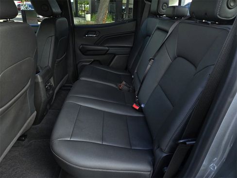 Used 2024 GMC Canyon Elevation w/ Elevation Premium Package image 12