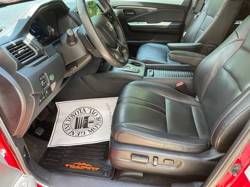 Certified 2023 Honda Passport TrailSport image 14