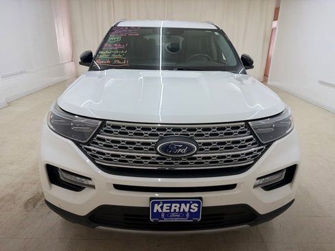 Used 2023 Ford Explorer Limited w/ Class IV Trailer Tow Package AWD/4WD image 8
