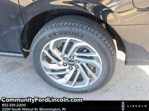 New 2025 Lincoln Navigator L Reserve image 4