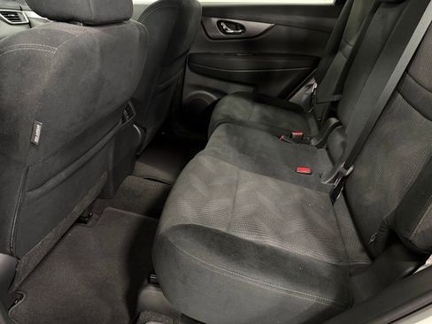 Used 2016 Nissan Rogue SV w/ SV Premium Package image 25