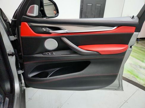 Used 2017 BMW X5 M image 29