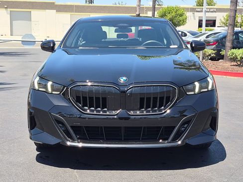 Used 2026 BMW 530i w/ M Sport Package RWD image 3
