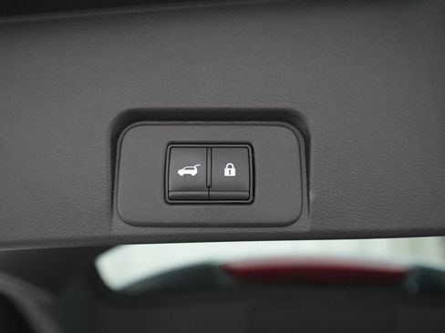 Certified 2023 Nissan Rogue Platinum w/ Platinum Premium Package image 15