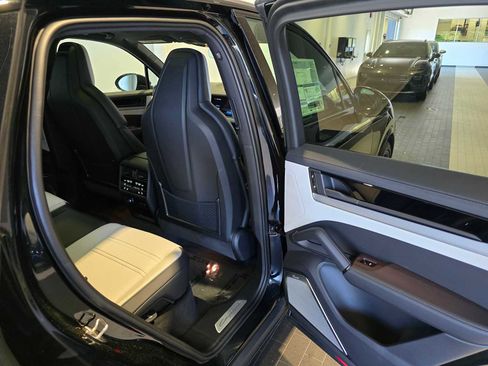 New 2026 Porsche Cayenne S AWD/4WD image 15