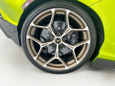 Used 2025 Lamborghini Revuelto AWD/4WD image 28