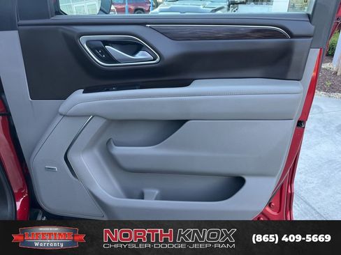 Used 2022 Chevrolet Tahoe Z71 w/ Z71 Off-Road Package AWD/4WD image 29