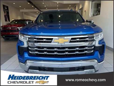 Certified 2022 Chevrolet Silverado 1500 LTZ w/ Technology Package AWD/4WD image 41