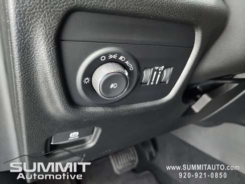 New 2025 Jeep Grand Cherokee L Limited w/ Black Appearance Package image 43