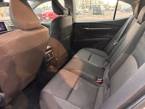 Used 2025 Toyota Camry LE image 18