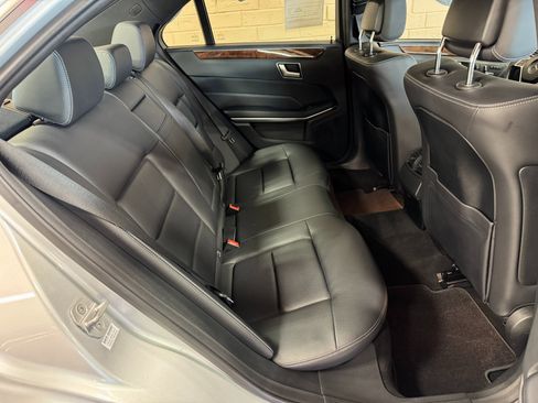 Used 2014 Mercedes-Benz E 350 4MATIC Sedan image 23