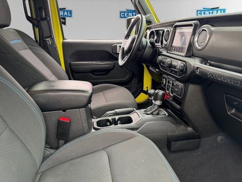 Certified 2023 Jeep Wrangler Unlimited Rubicon 4xe w/ Cold Weather Group AWD/4WD image 16