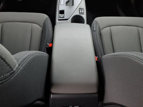 Certified 2025 Subaru Crosstrek 2.0i Premium image 33