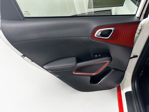 Used 2022 Kia Soul Turbo image 27