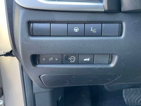 Used 2023 Nissan Rogue Platinum w/ Platinum Premium Package AWD/4WD image 23