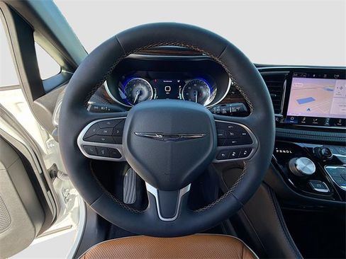 Used 2022 Chrysler Pacifica Pinnacle image 43